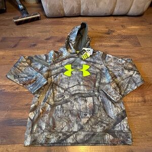 NWT Boys Under Armour Camo Hunting Hoodie Sweater Size YXL